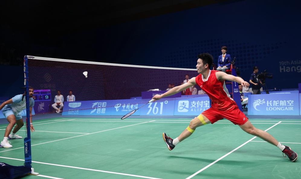 仅需两节！杰伦-格林17中9轰下33分 二&三节狂砍32分.