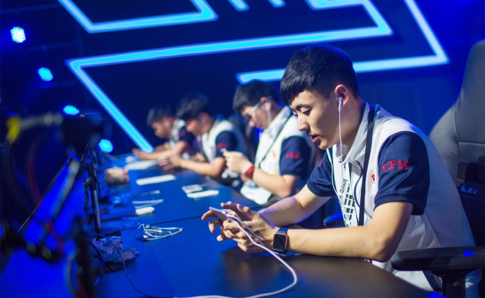 较长时间的 较长时间的